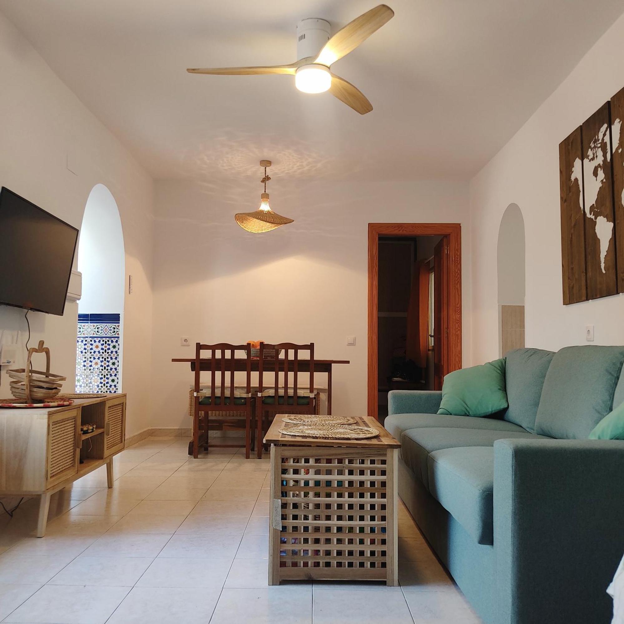 Acogedora Casa Familiar Con Patio Villa Salobreña Екстериор снимка